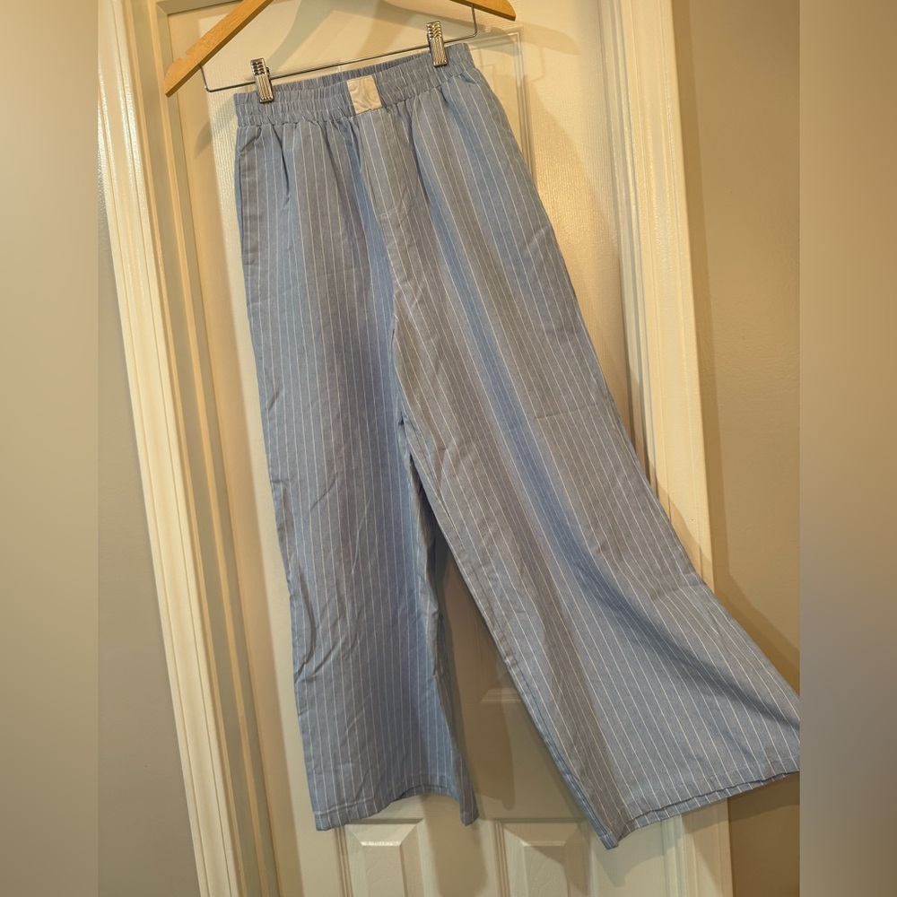 Women’s Blue Striped Pants Short